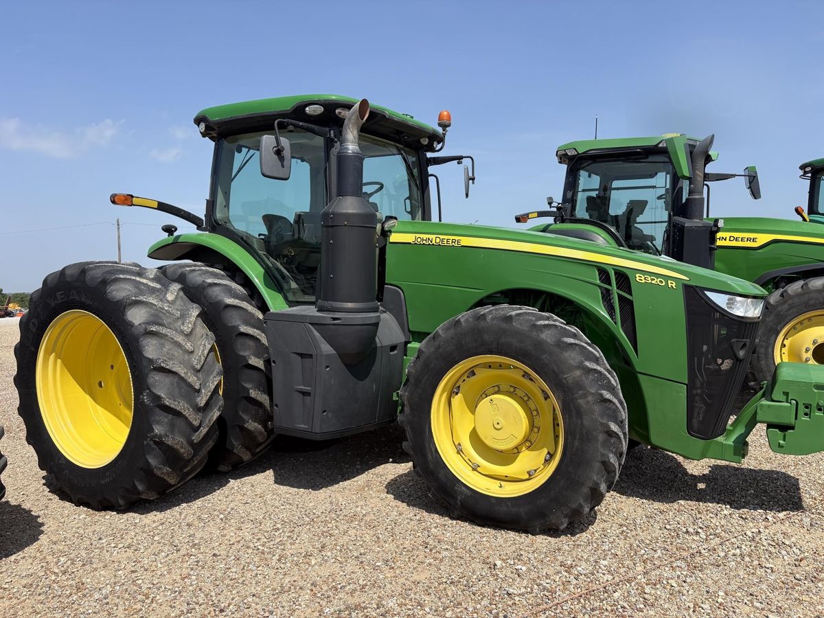 Трактор John Deere 8320R 2016 б/у из США — фото 4