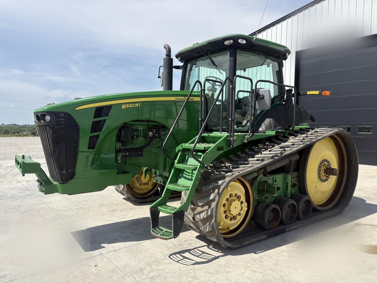 Трактор John Deere 8320RT 2010 б/у из США — фото 1