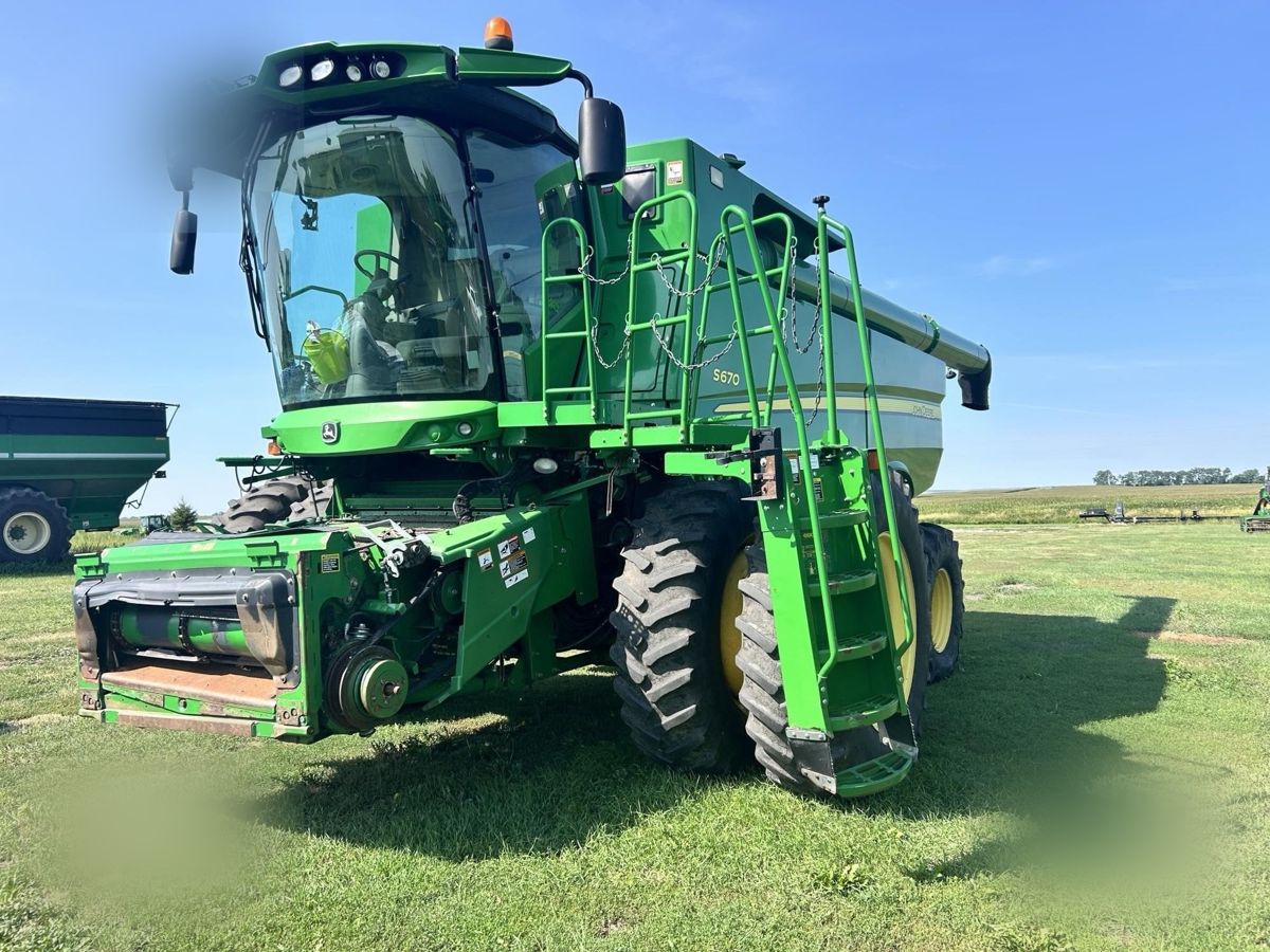 John Deere S670 2012