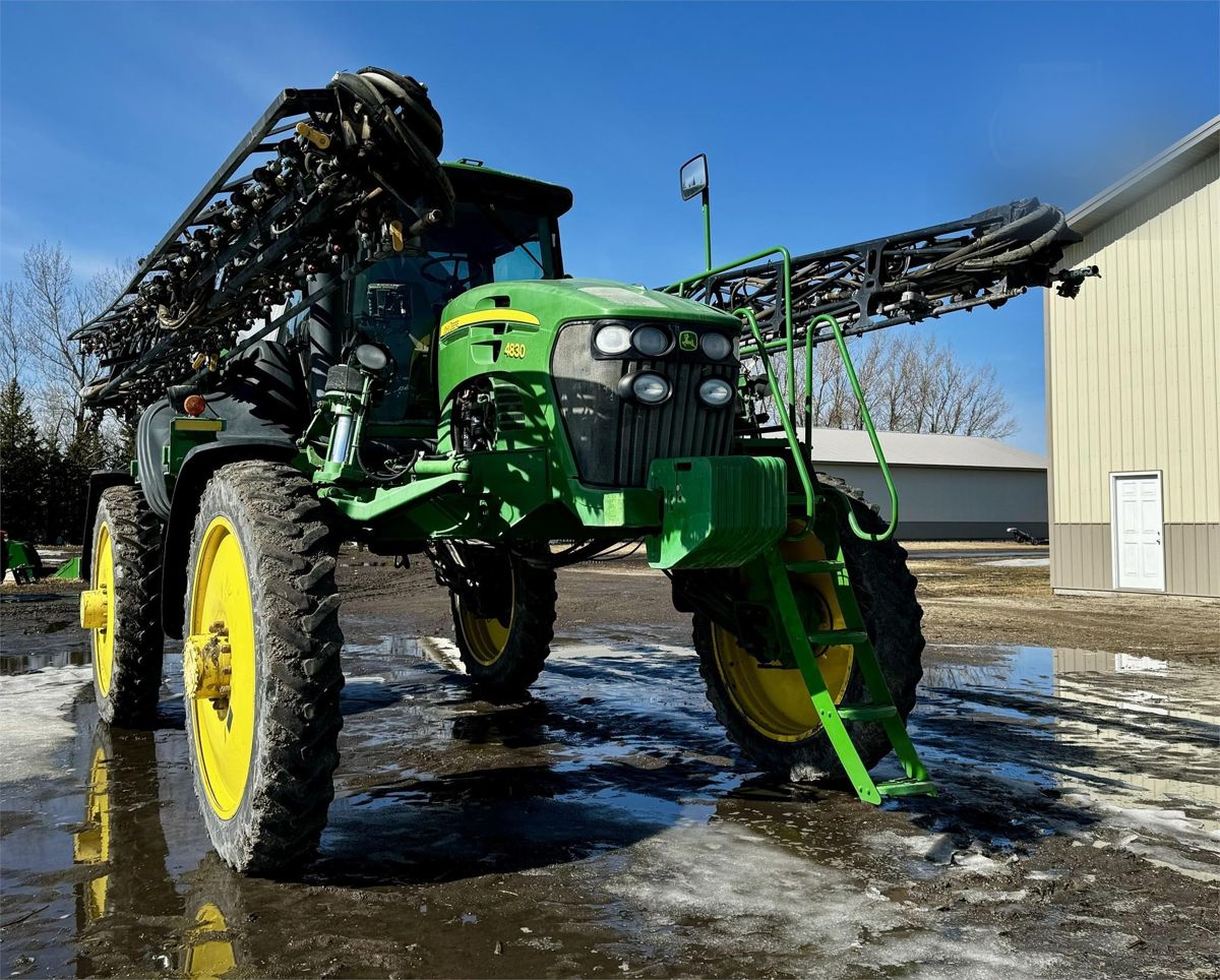 Опрыскиватель John Deere 4830 2011 б/у из США — фото 3