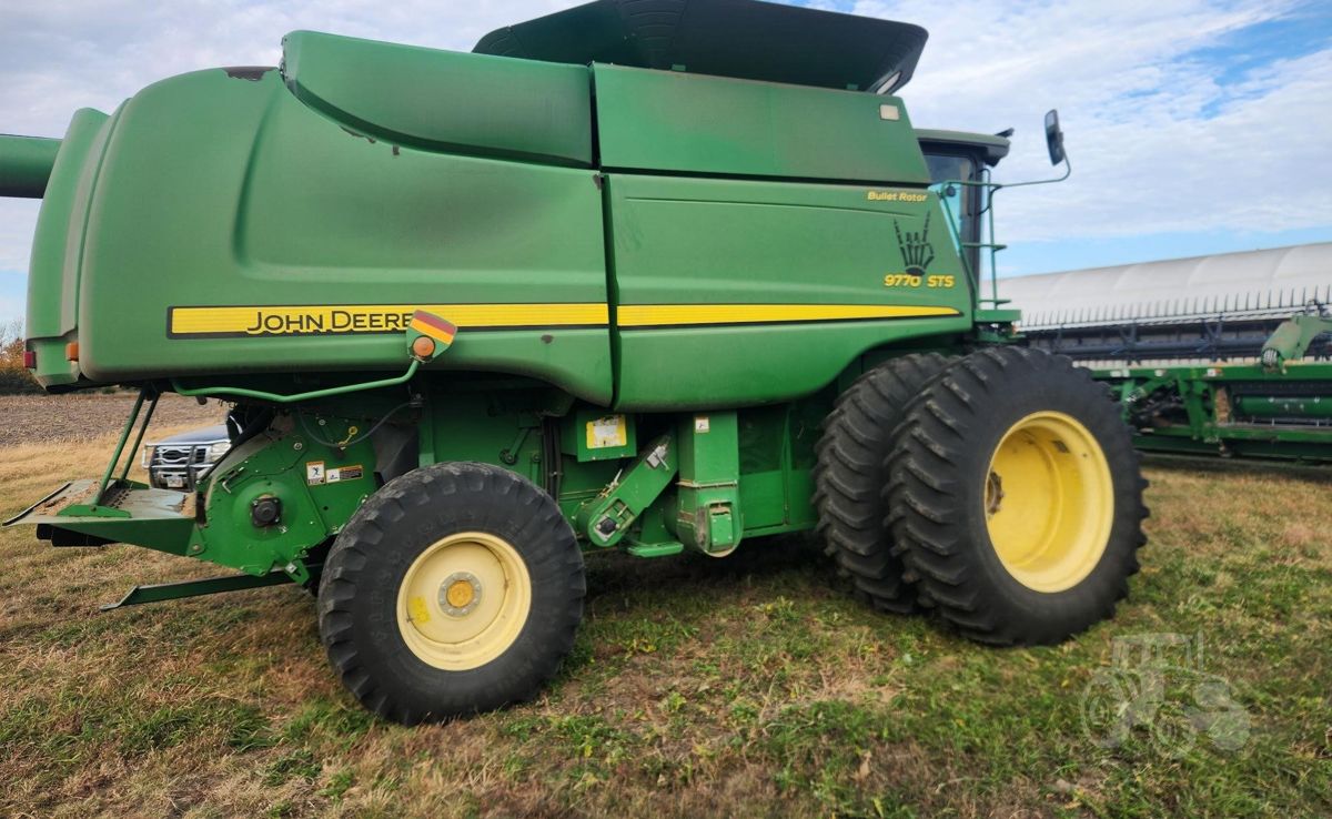 Комбайн John Deere 9770 STS 2009 б/у из США — фото 2