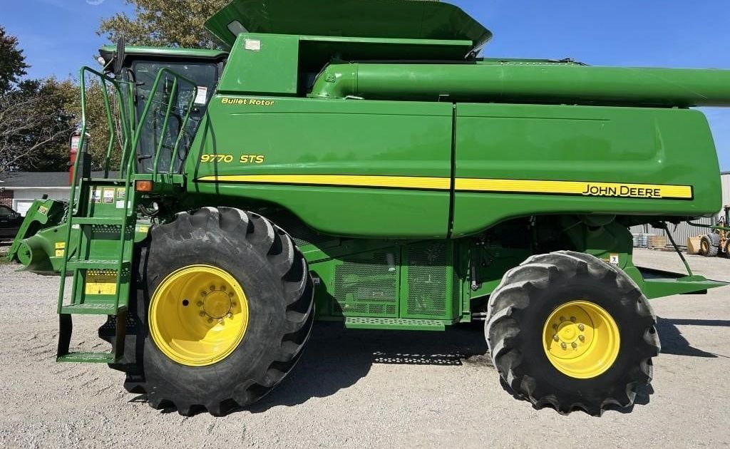 Used John Deere 9770 STS 2009 combine from the USA — photo 3