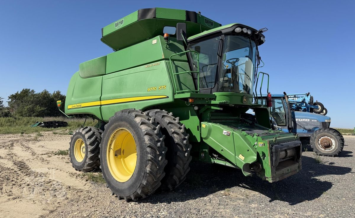 Used John Deere 9770 STS 2010 combine from the USA — photo 3