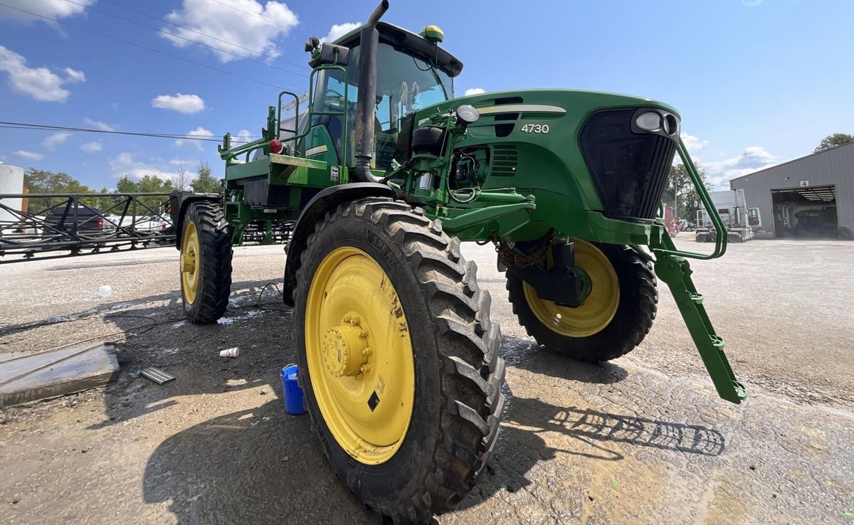 Опрыскиватель John Deere 4730 2009 б/у из США — фото 1