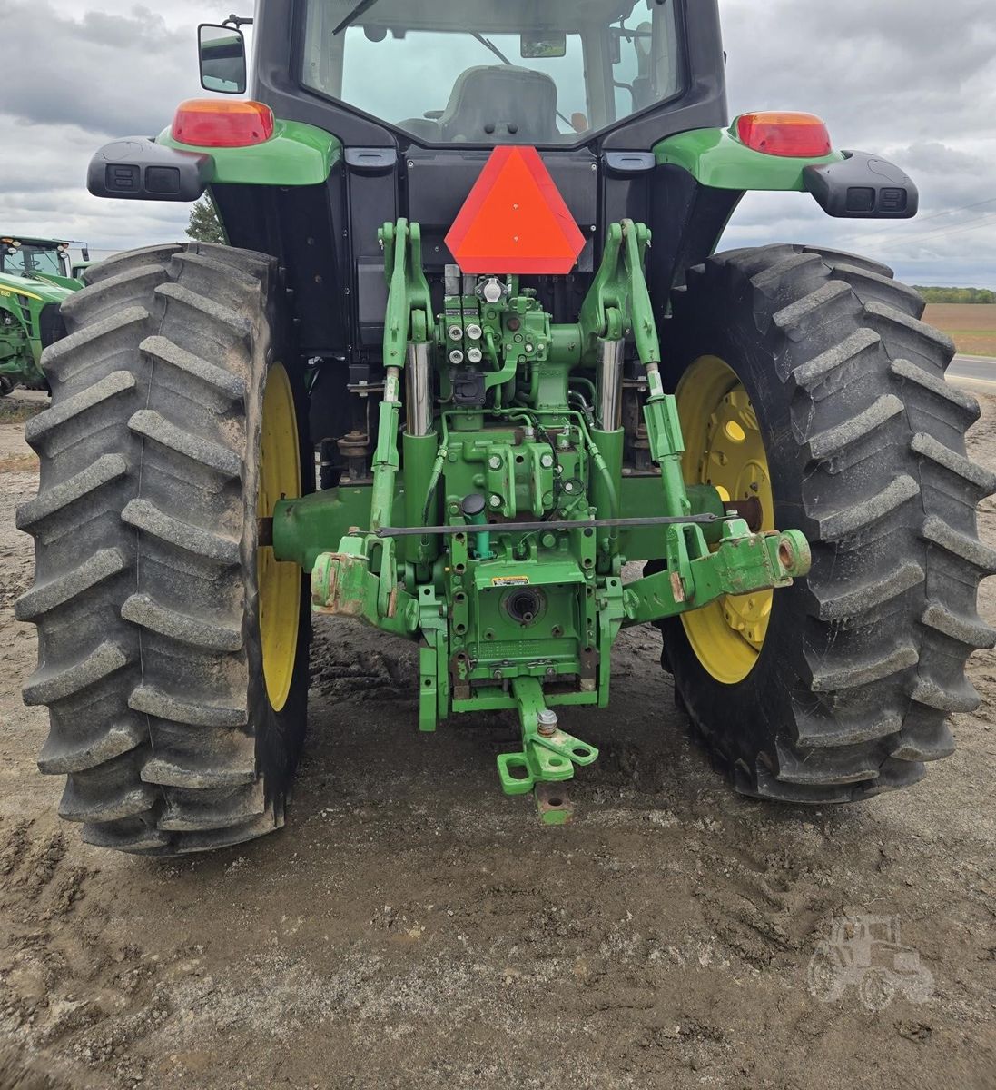 Трактор John Deere 6175M 2016 б/у из США — фото 4