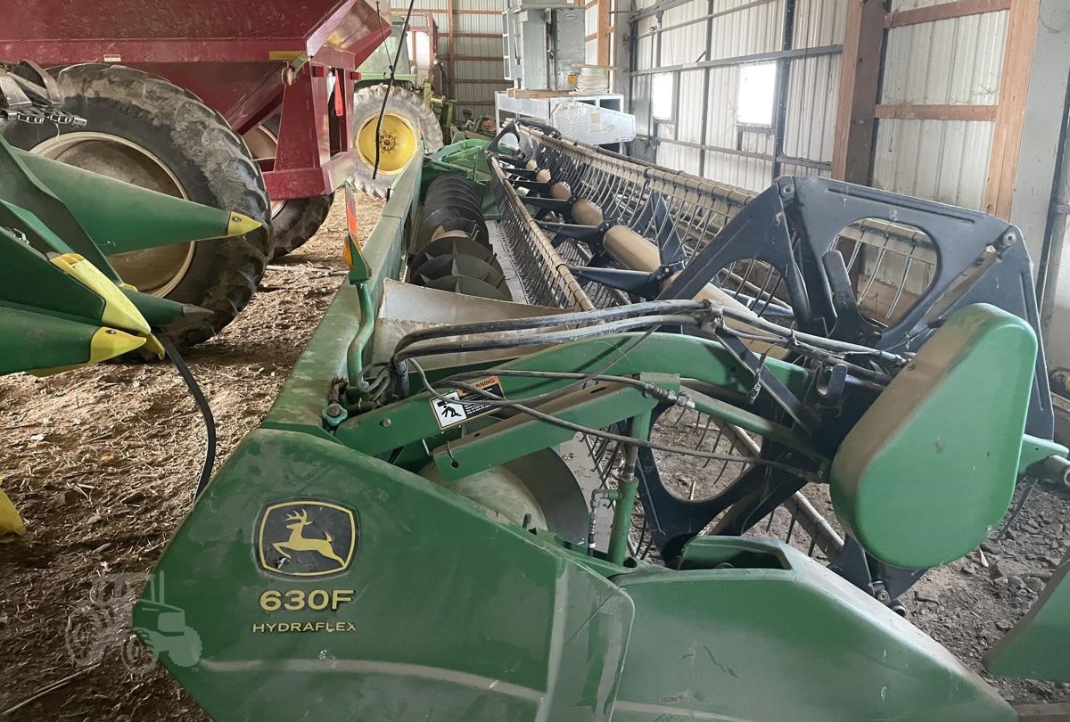 Жатка John Deere 630F 2005 б/у из США — фото 3
