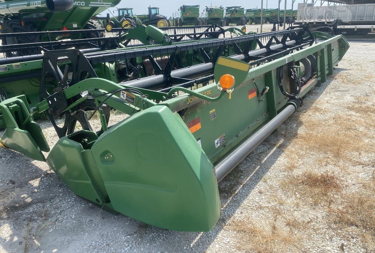 Жатка John Deere 630F 2006 б/у из США — фото 1