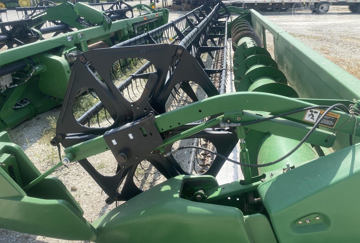 Жатка John Deere 630F 2006 б/у из США — фото 2