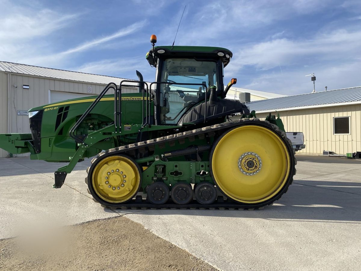 Used John Deere 8370RT 2014 tractor from the USA — photo 2