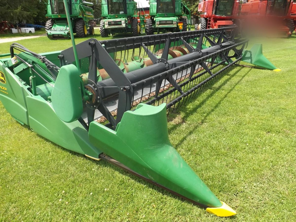 Жатка John Deere 620F 2004 б/у из США — фото 1