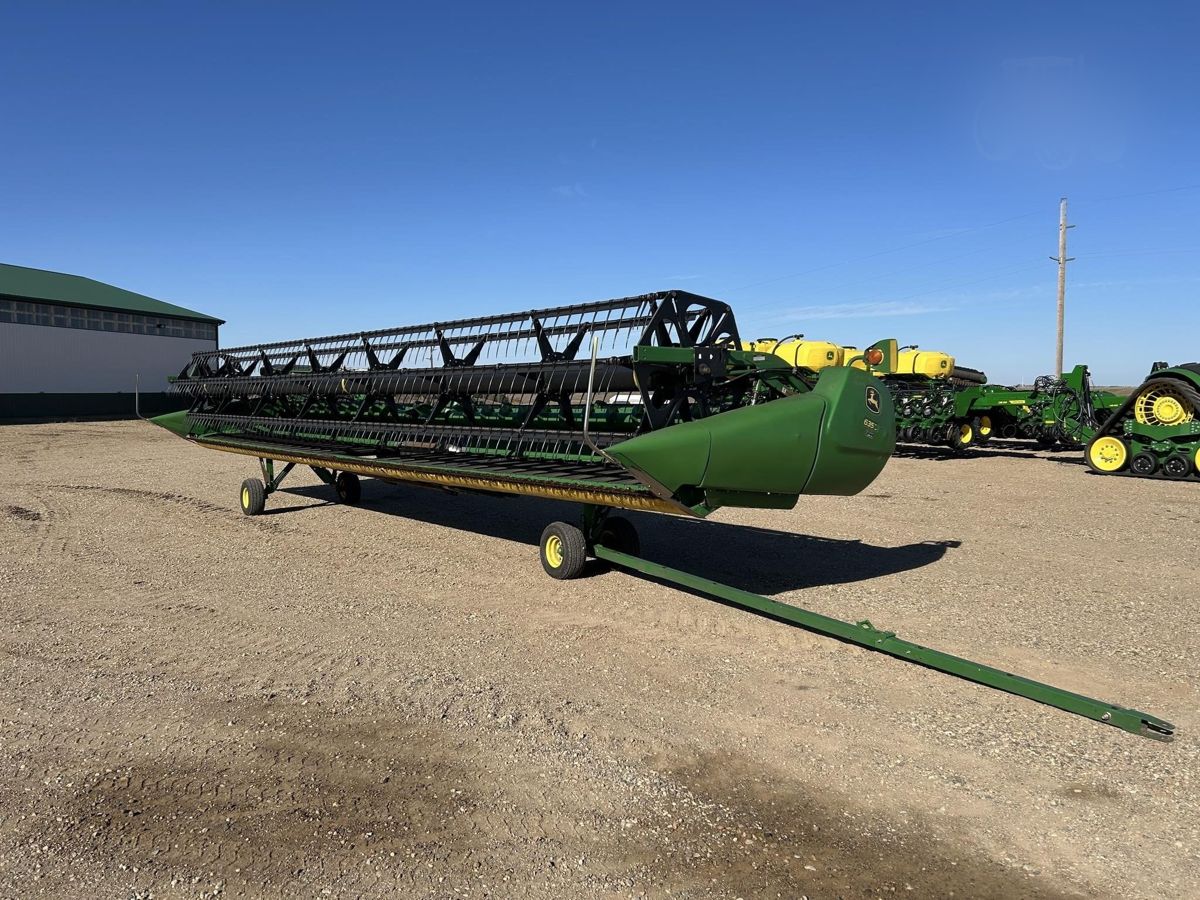 Жатка John Deere 635D 2009 б/у из США — фото 1