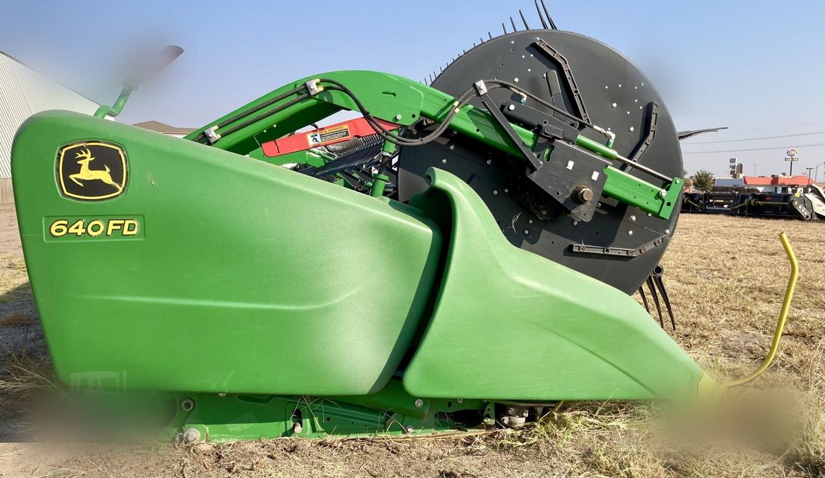 Жатка John Deere 640FD 2016 б/у из США — фото 1