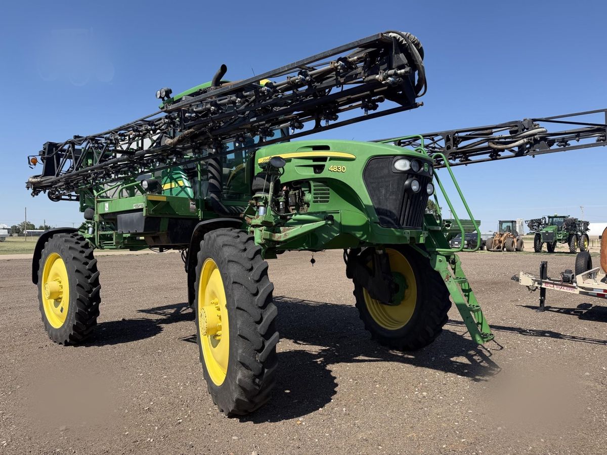 Опрыскиватель John Deere 4830 2009 б/у из США — фото 2